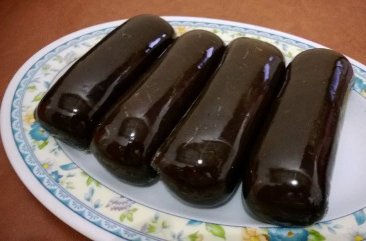 Lempok Durian: Manis Legit Durian Olahan Tradisional.