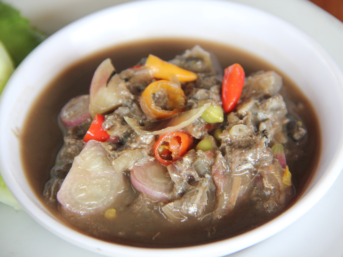 Rusip: Rasa Asin Fermentasi Ikan dengan Aroma Khas.